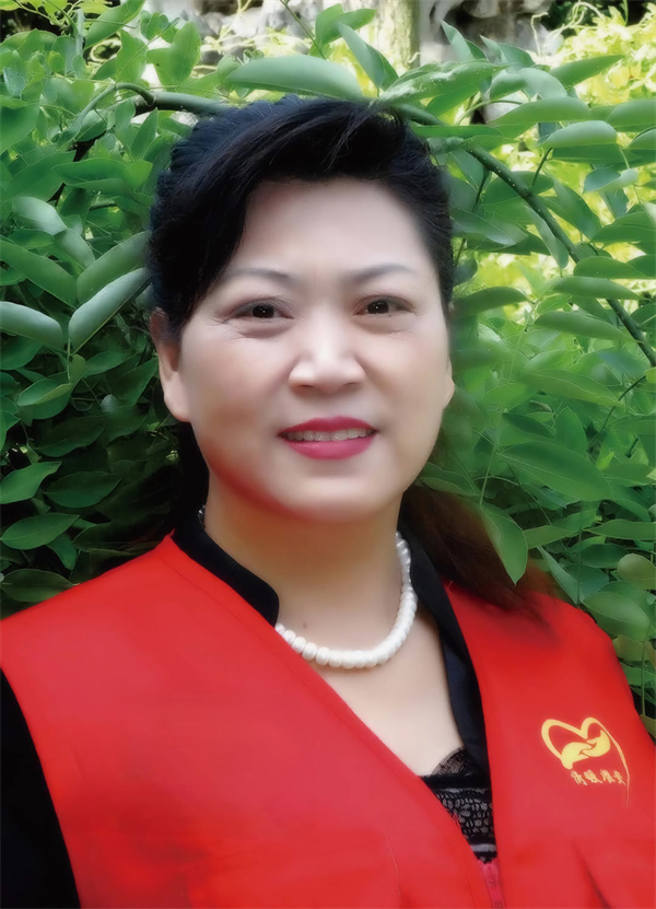 1杨玉琴照片.jpg