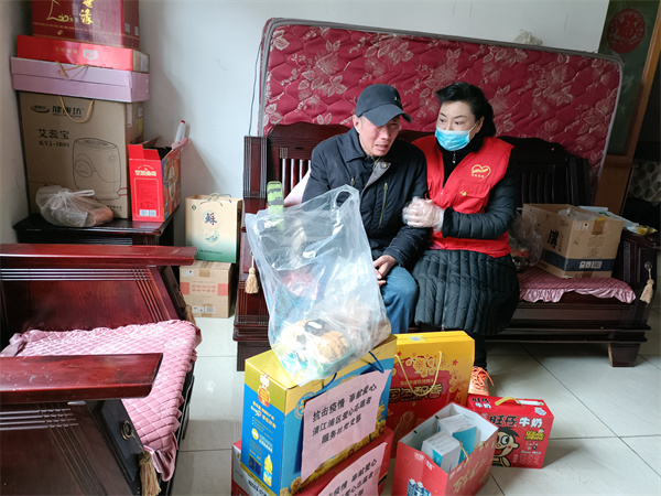 慰问特困人员 (2).jpg